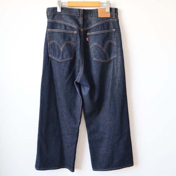 Levi's High Loose Dark Wash Cropped Jeans, Size 29 - Picture 6 of 10